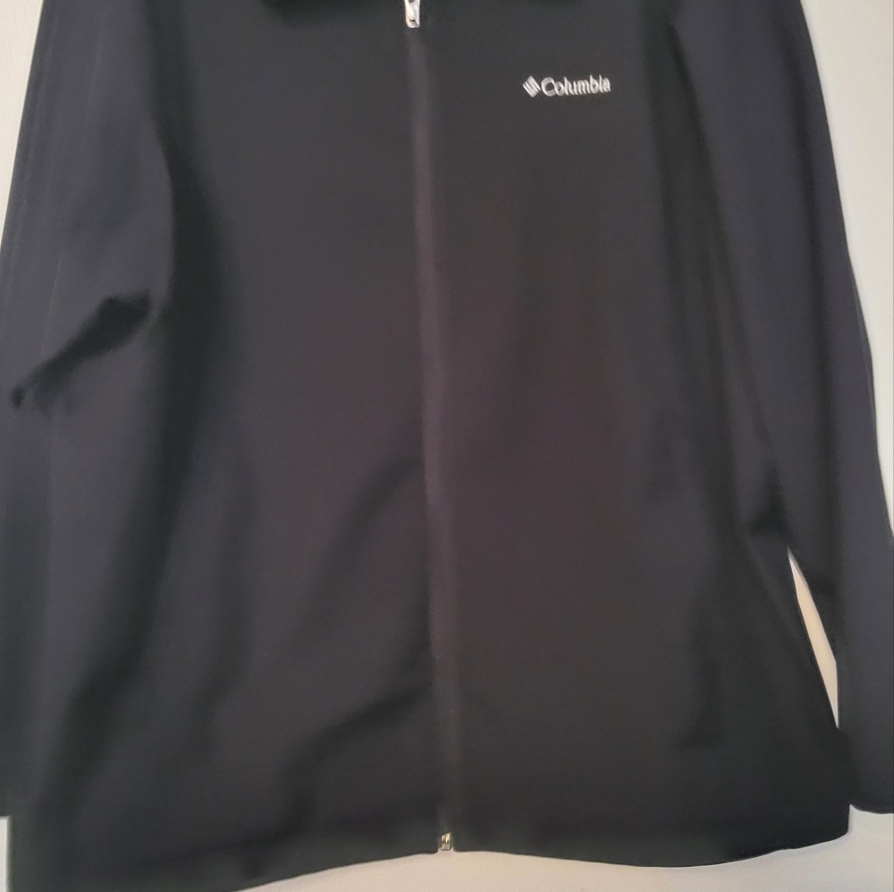 Columbia Soft Shell Black Jacket. - image 1